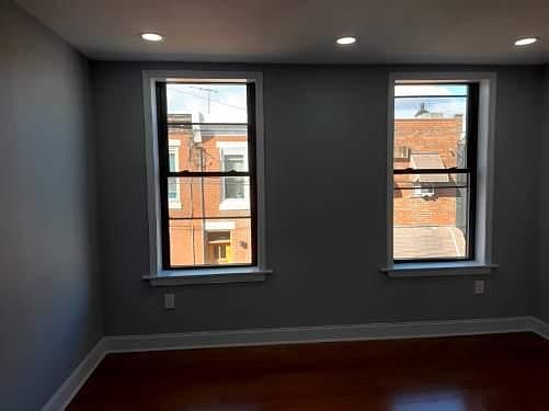 4th image of 1729 S Hicks St