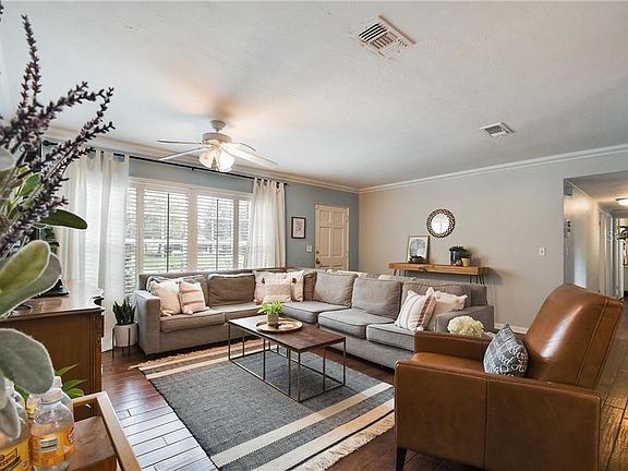 3rd image of 1348 Bryn Mawr St