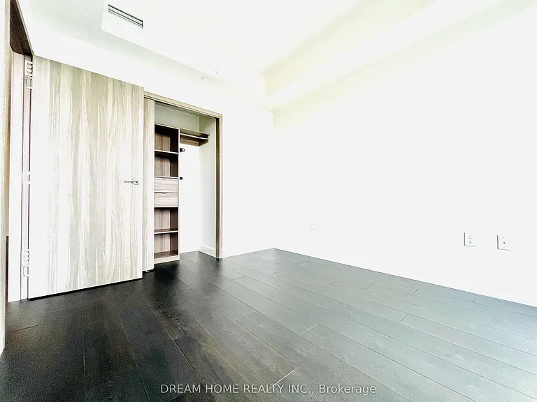 95 McMahon Dr #2107 — Photo 6