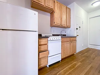 Rented by City Connections Realty