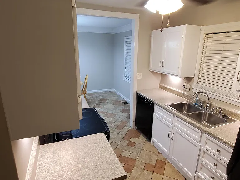 486 Ashburton Ave SE — Photo 6