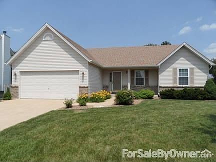 6 Breezy Point Court
						:
						Nicely landscaped and architectural roof that is only 7 years old.