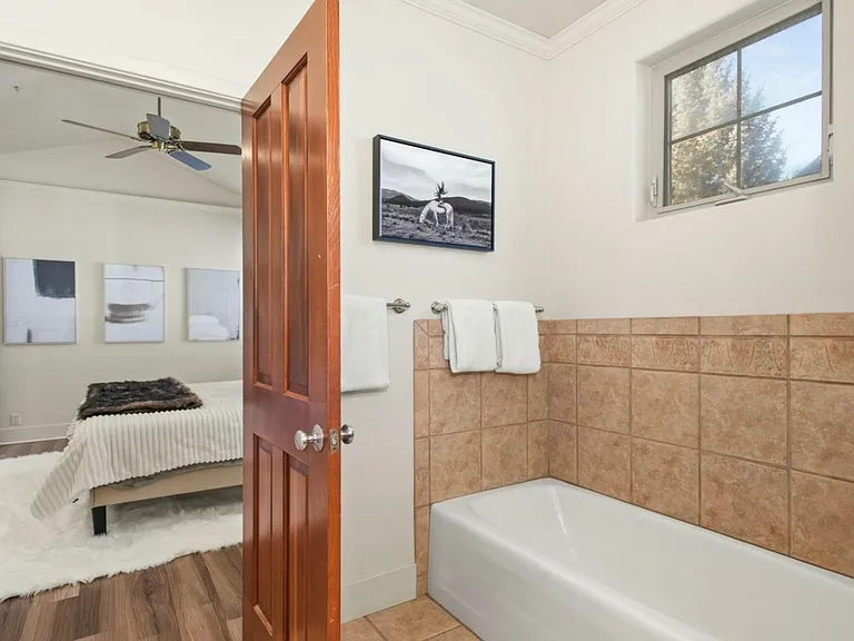 536 Evans Ct — Photo 25