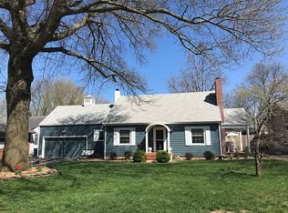 1354 S Fairway Ave, Springfield, MO 65804