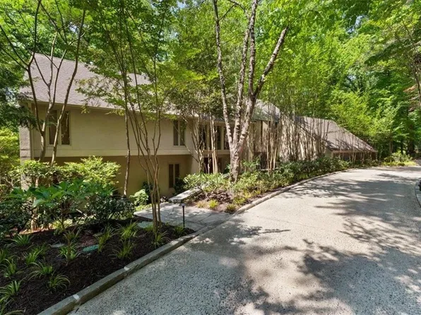 4040 Whitewater Creek Rd NW, Atlanta, GA 30327