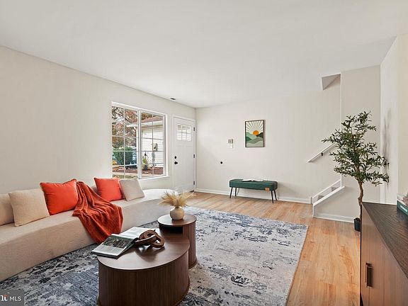 5th image of 4445 Ernie Davis Cir
