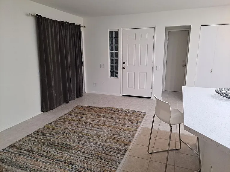 1640 Sunflower Ct S — Photo 2