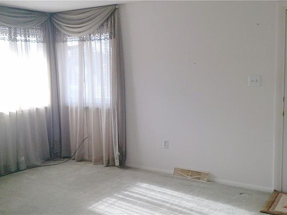 5th image of 6066 Patricia Ave