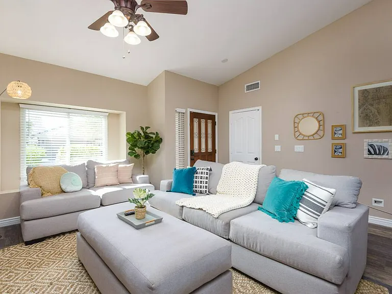 650 W Palo Verde St — Photo 36