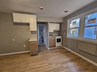 247 Weequahic Ave #2B, Newark, NJ 07112