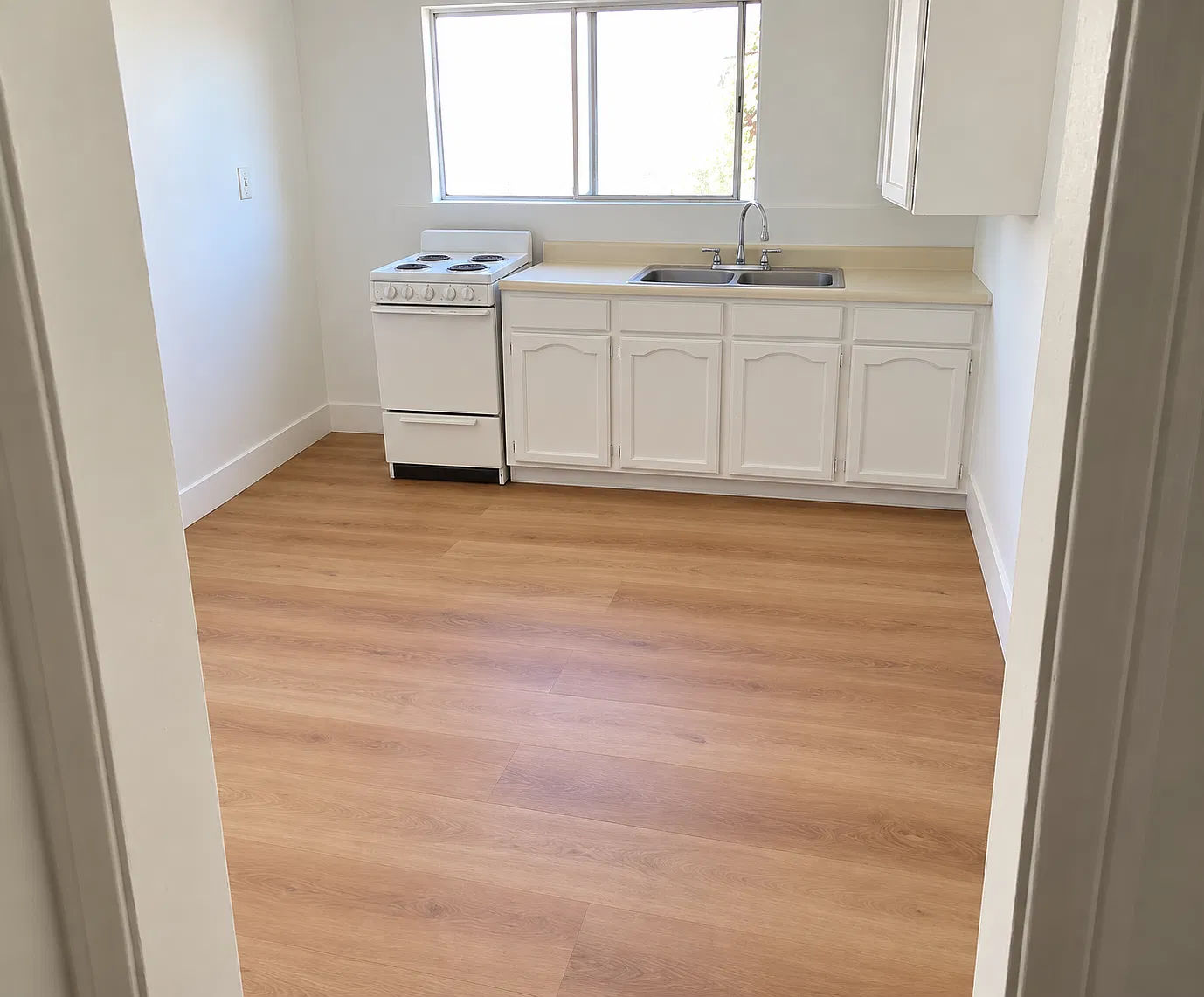 3215 W Slauson Ave — Photo 3