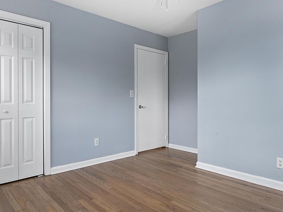 4th image of 135 Terry St