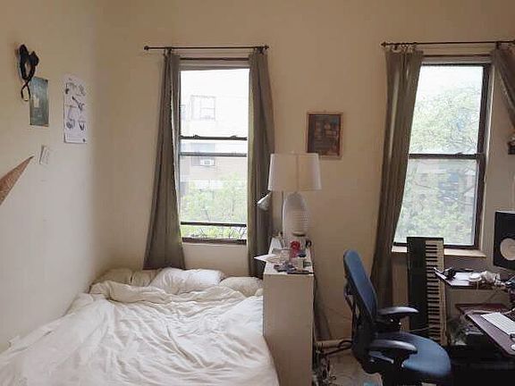4th image of 190 Scholes St APT 3L