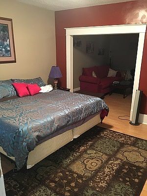 5th image of 218 Avenue E N