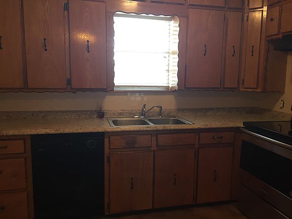 4th image of 1506 Lizabeth Dr