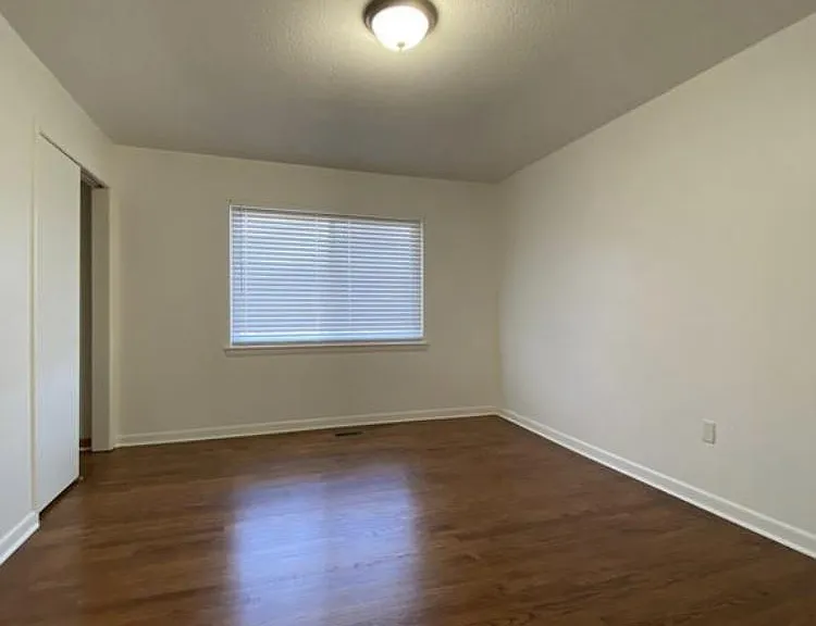 Super big bedroom #3