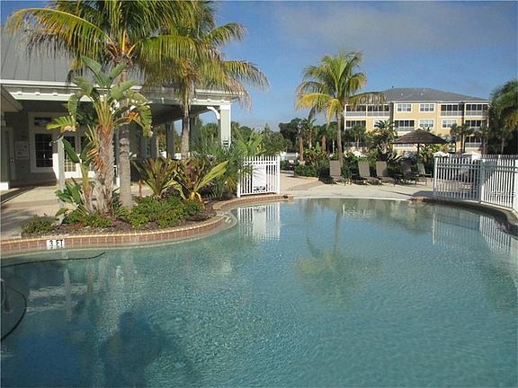 2nd image of 8581 Amberjack Cir #B8