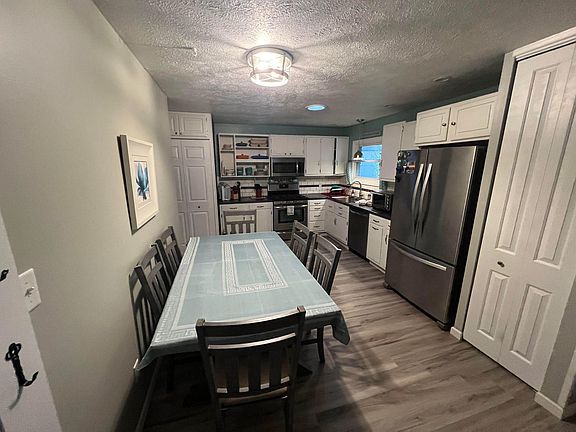 5th image of 2023 Thornhill Dr
