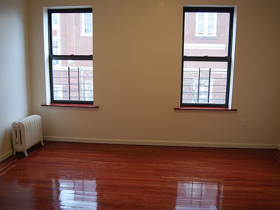 2nd image of 2067 38th St APT C1
