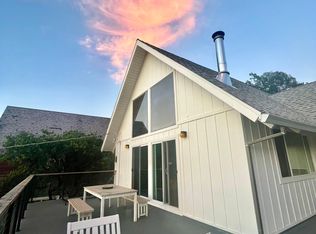 17408 Meadow View Dr, Hidden Valley Lake, CA