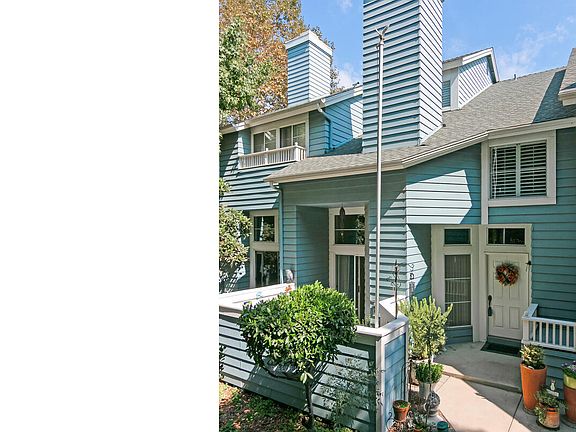 2nd image of 733 Balfe St