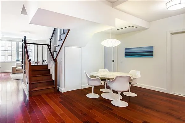 Sold by (Legacy) Elegran | media 16