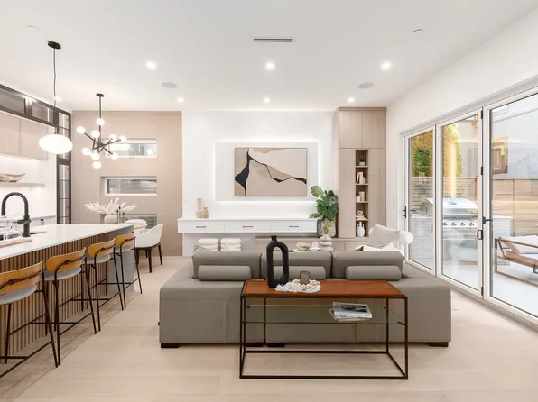 477 W 20th Ave, Vancouver, BC V5Y 2C1