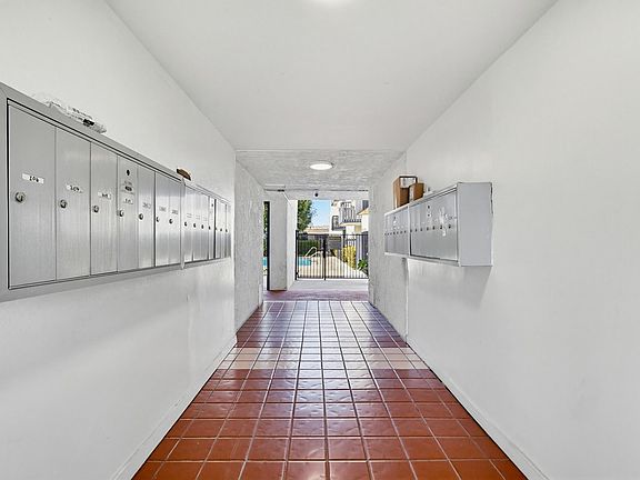 3rd image of 14709 S Budlong Ave APT 204