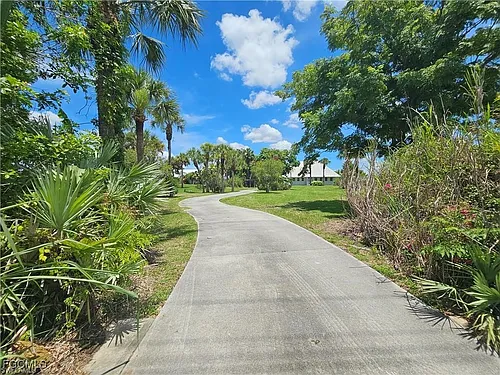 4942 Fort Denaud Rd Photo 1