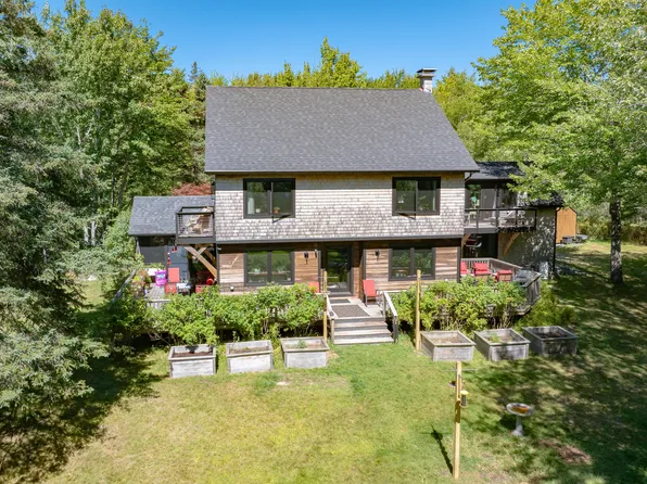 32 Sunup Lane, Surry, ME 04684
