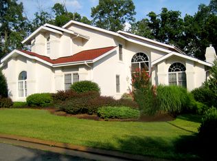 8077 Crooked Oaks Ct, Gainesville, VA 20155