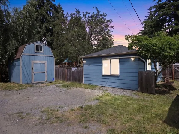 9745 Evanston Avenue N #B, Seattle, WA 98103