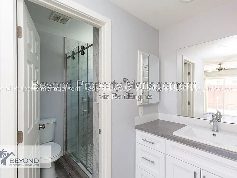 5313 Vickie Dr — Photo 14