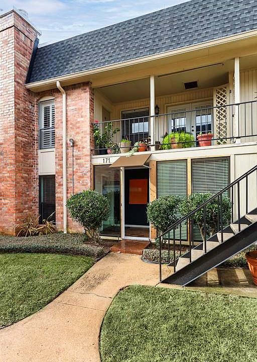 1st image of 1601 S Shepherd Dr APT 171