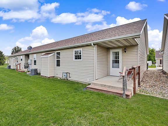 3rd image of 513 Douglas Dr #0