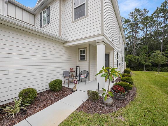 3rd image of 176 Silver Fern Dr