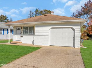 160 Charlotteville Dr S, Toms River, NJ 08757