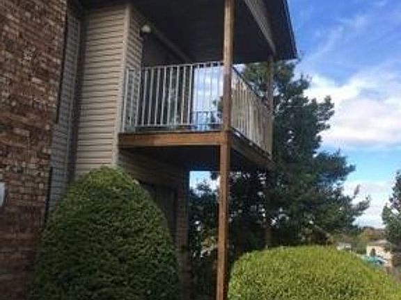4th image of 1627 W Woodland St #D