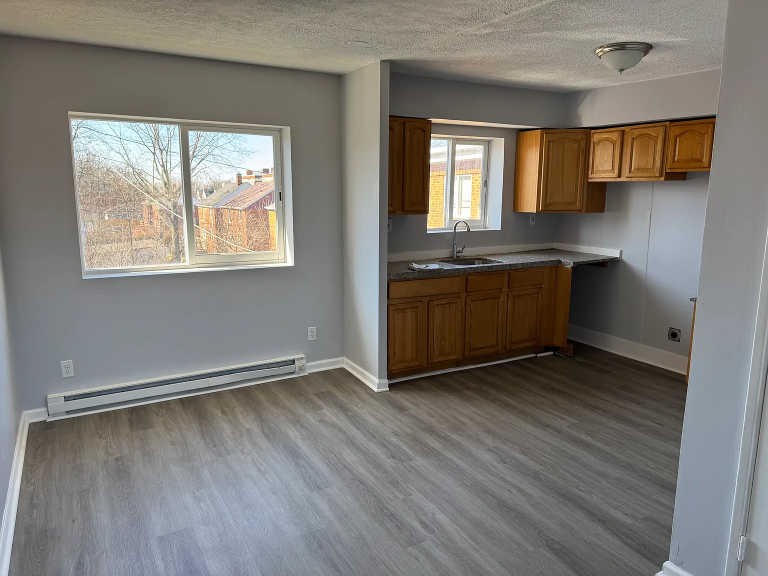 2 bed, 850 sqft, $1,000 — Photo 2