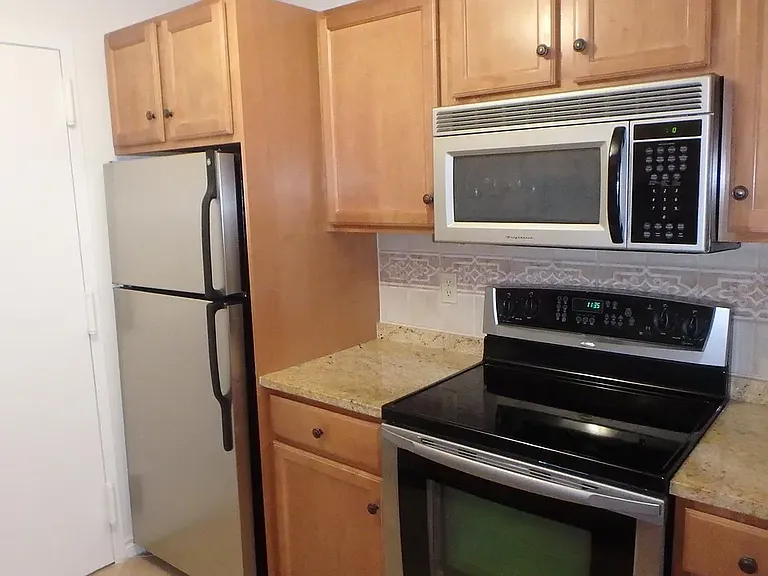 48 Village Brook Ln #20 — Photo 9