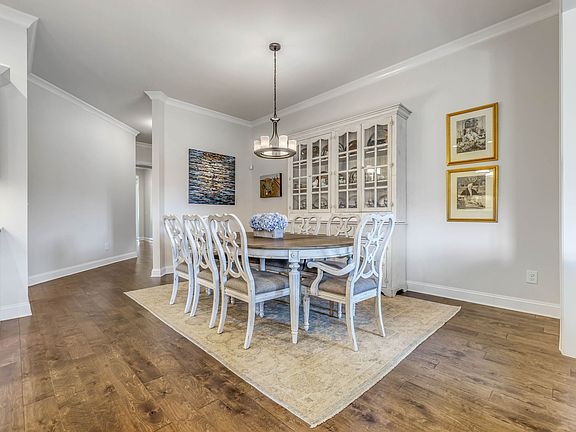 5th image of 2509 Waldorf Ln