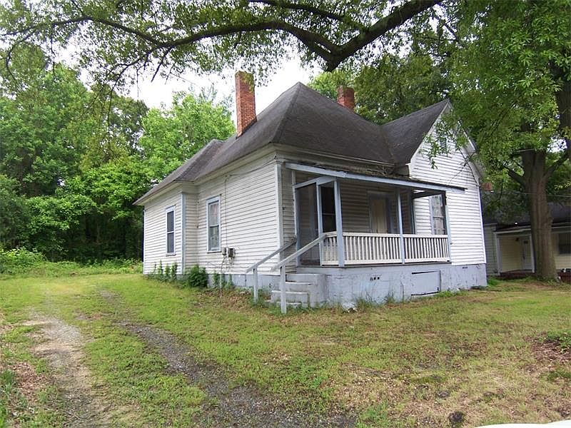 2nd image of 1755 Bolton Rd NW