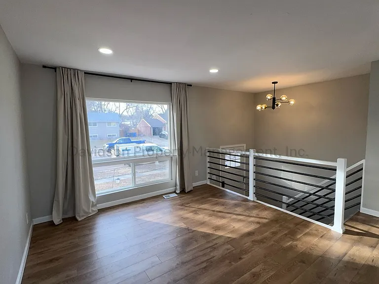 3040 Garland Ter — Photo 2