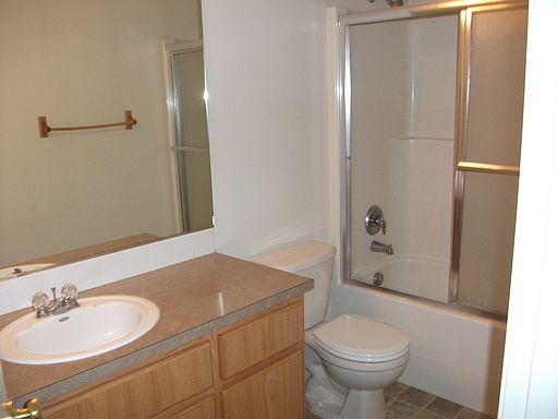 5th image of 4018 NE 165th Pl