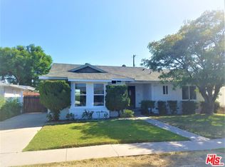 19204 Friar St, Reseda, CA 91335