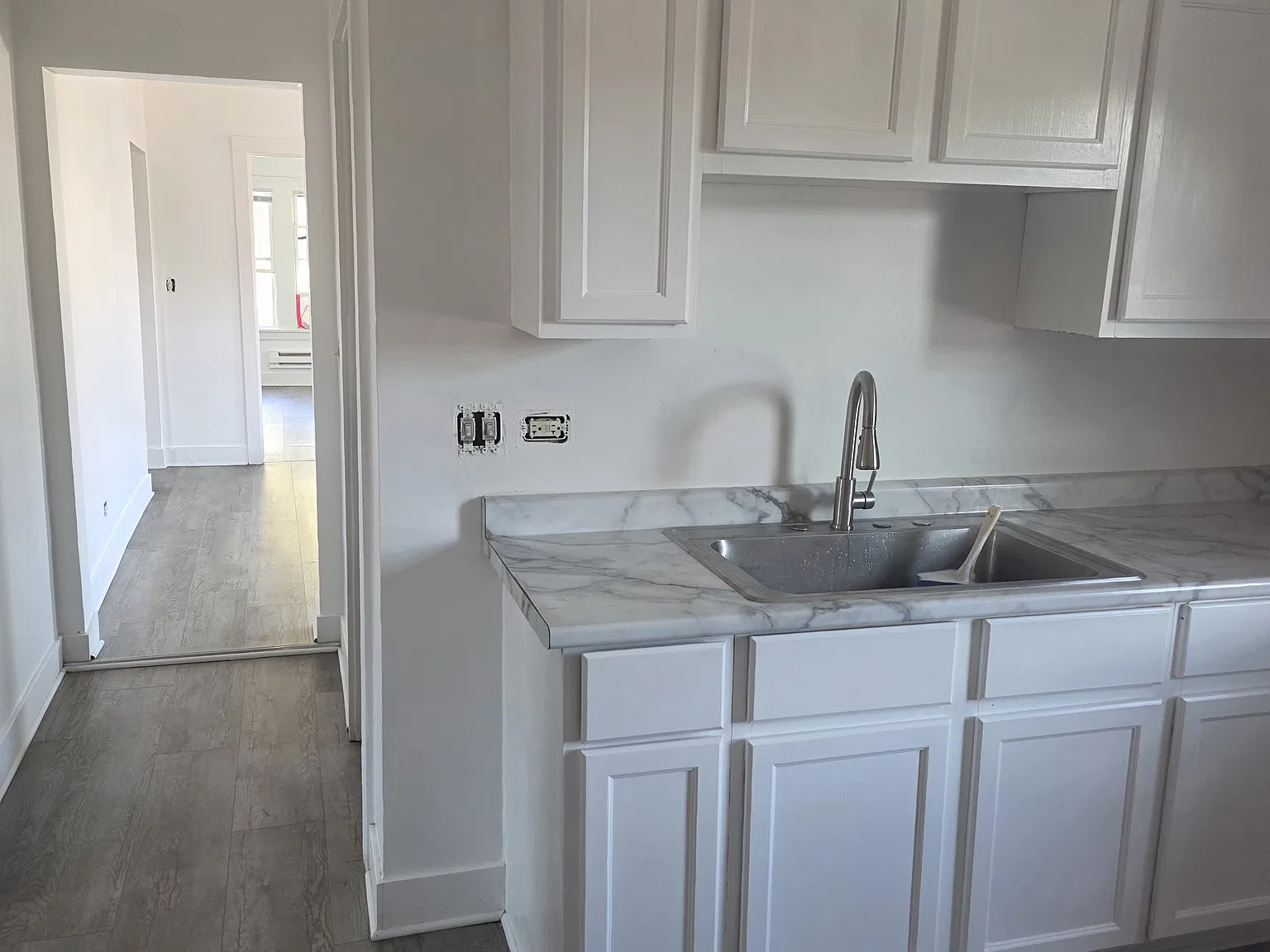 1007 8th St — Photo 3