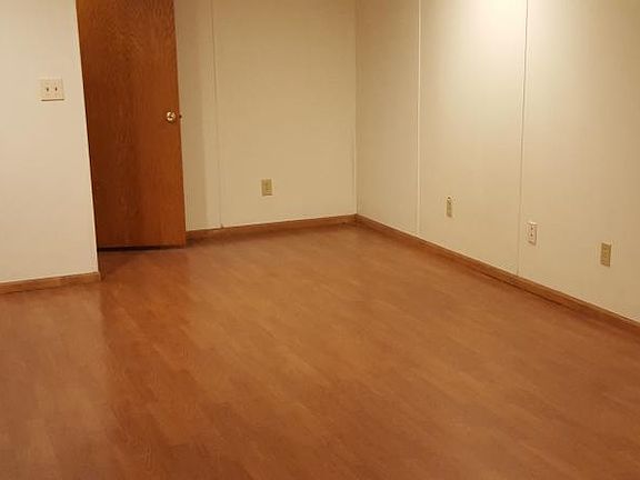 3rd image of 2109 15th St SW
