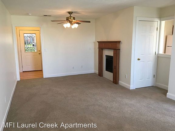2nd image of 2295 Shamrock Ln APT B