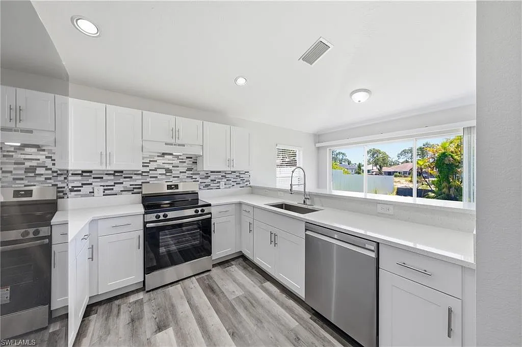 3 bed, 2.0 bath, 1280 sqft, $1,750 — Photo 3