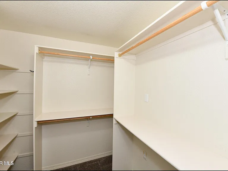 14309 S Cave Ave — Photo 34